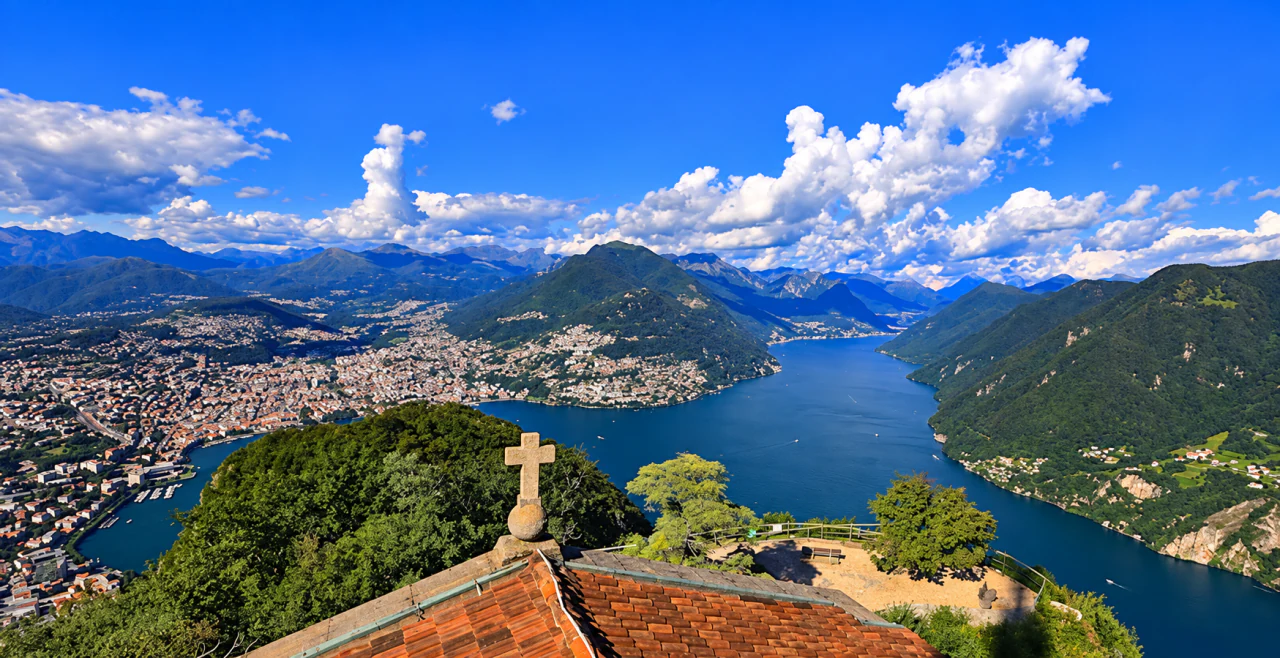 Il panorama dal Monte San Salvatore